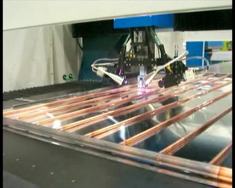 چین ماشین آلات پنل فیبر لیزر جوش خورشیدی با 2 سر جوش لیزر تامین کننده